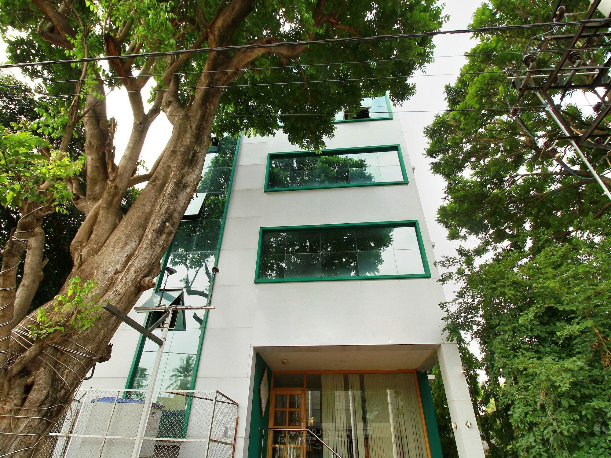 Oyo 1998 Hotel Nityotsava Residency Mysore Exterior foto